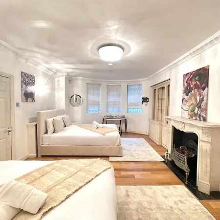 Hyde Park Corner House Homestay London