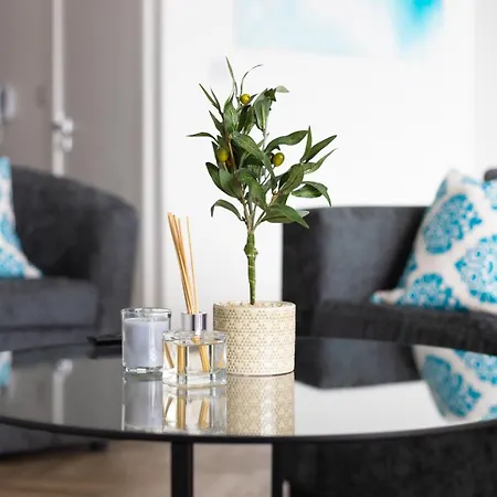 Apartment Modern 2bd Flat In Canary Wharf With And River Views