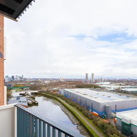 Modern 2bd Flat In Canary Wharf With And River Views Apartment London