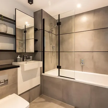 Apartment Modern 2bd Flat In Canary Wharf With And River Views London