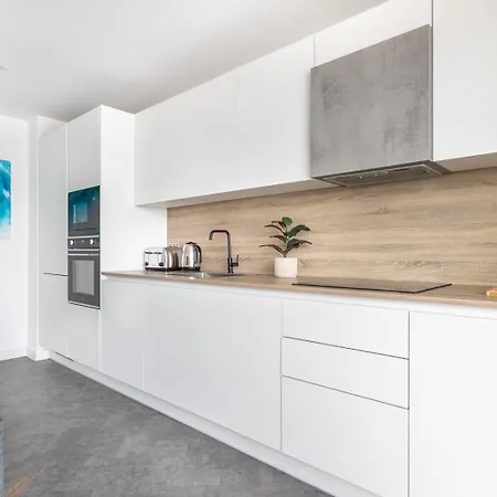 Modern 2bd Flat In Canary Wharf With And River Views *