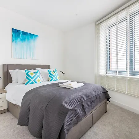 Modern 2bd Flat In Canary Wharf With And River Views * London