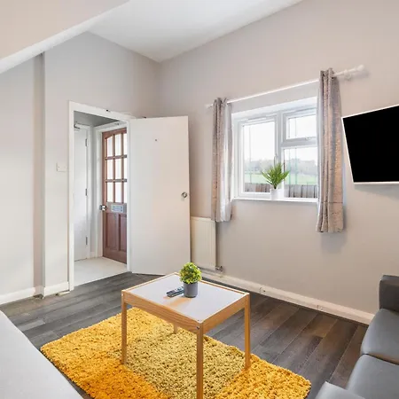 Chrystal Palace With Free Parking Lambeth