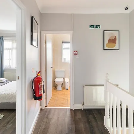 Apartment Chrystal Palace With Free Parking Lambeth London