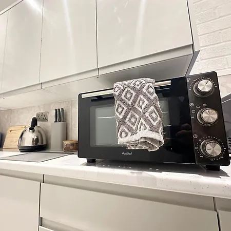 Spacious 1br Flat With Private Bath And Kitchen In Canary Wharf 2 *