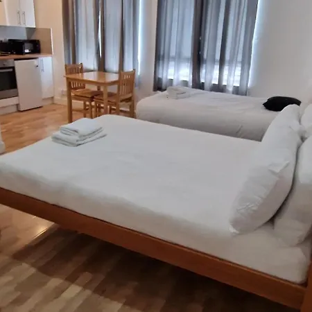 Urban Retreat Camberwell Zone 2 Apartment *