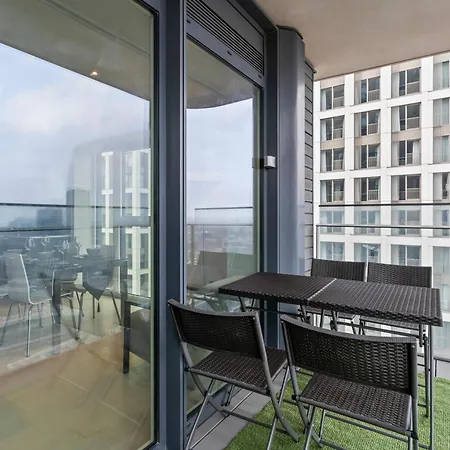Elegant 2br Flat On 20th Floor Near Many Attractions Apartmán Londýn