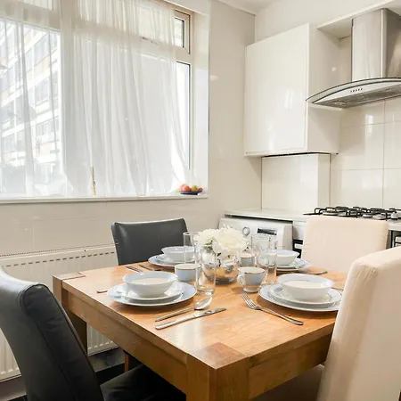 Cosy 3 Bedroom 3 Bathroom Flat With Private Garden- Maida Vale, Near Paddington