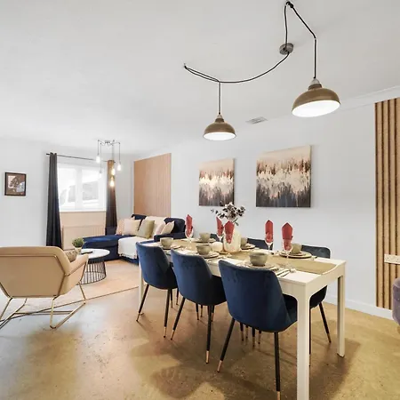 Holiday home Modern & Stylish House In - Garden *