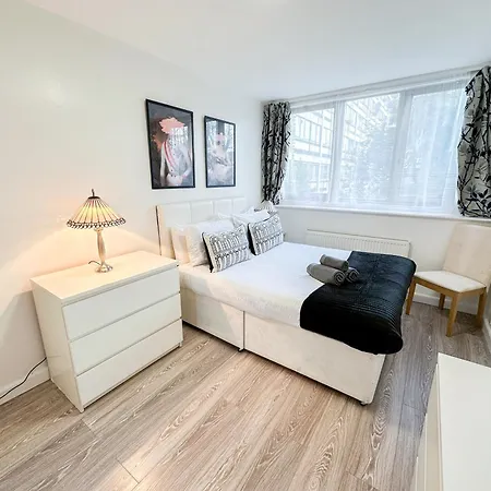 Cosy 3 Bedroom 3 Bathroom Flat With Private Garden- Maida Vale, Near Paddington Appartamento *