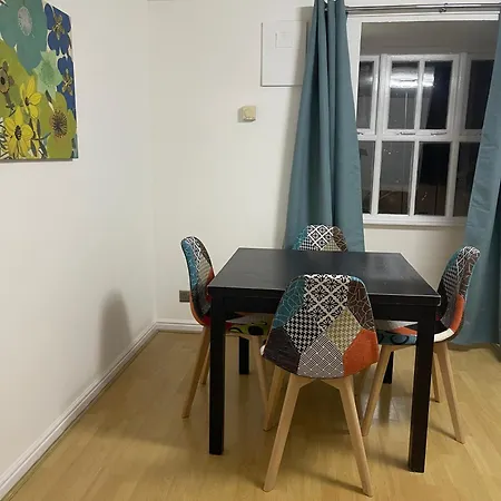 2bed Cozy Spacious - 15min To Canary Wharf O2 Excel Apartment London