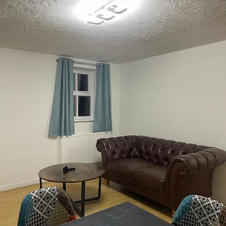 2bed Cozy Spacious - 15min To Canary Wharf O2 Excel London