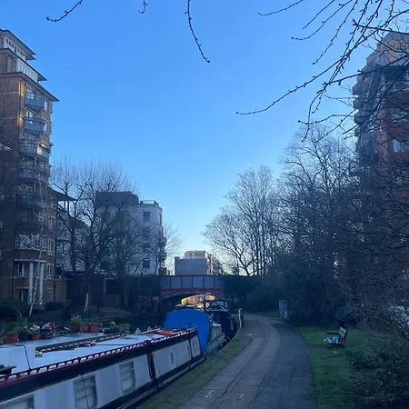 Charming For Rent Ideal For Tourists Near Portobello Market *