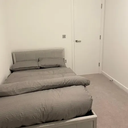Homestay West Heights Se
