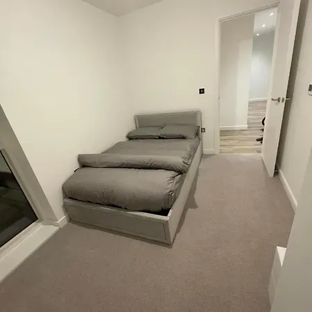 Homestay West Heights Se *