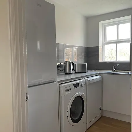 2bed Cozy Spacious - 15min To Canary Wharf O2 Excel London