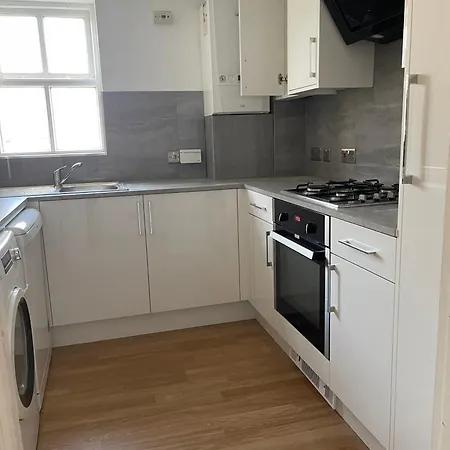 2bed Cozy Spacious - 15min To Canary Wharf O2 Excel * London