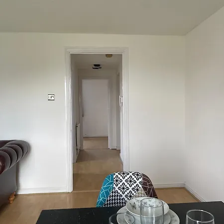 2bed Cozy Spacious - 15min To Canary Wharf O2 Excel