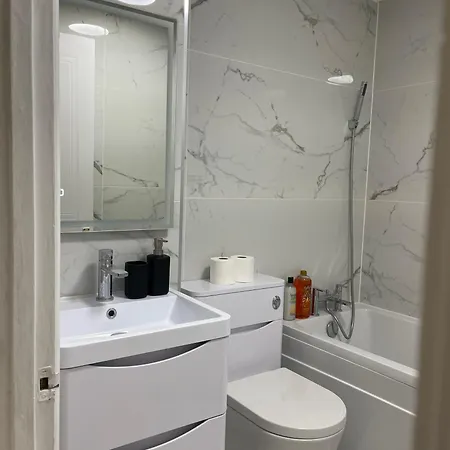 2bed Cozy Spacious - 15min To Canary Wharf O2 Excel