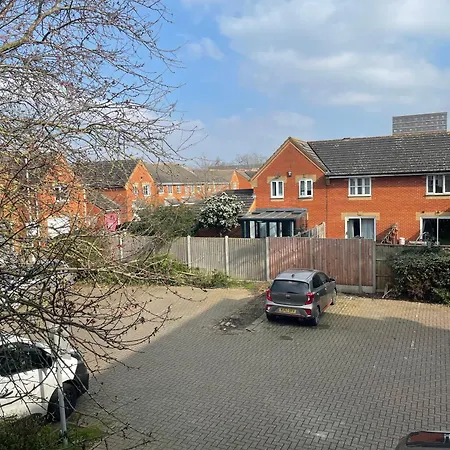 Apartment 2bed Cozy Spacious - 15min To Canary Wharf O2 Excel *