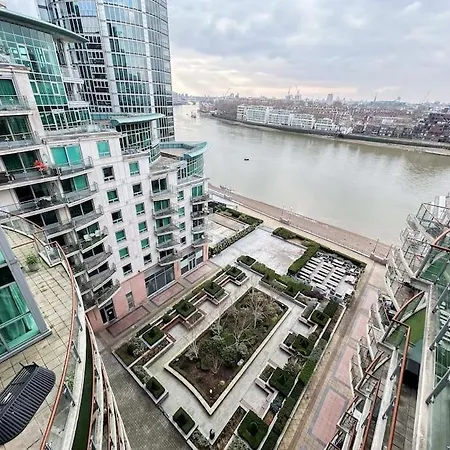 公寓 Stunning Riverside 伦敦