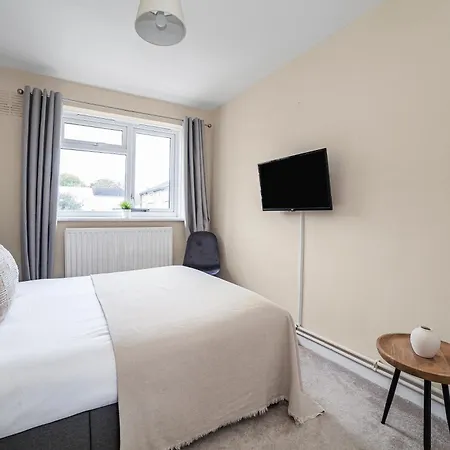 The Wimbledon Park Luxury * London