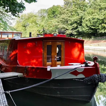 Slash Arts Houseboat On Secluded Mooring In Botel