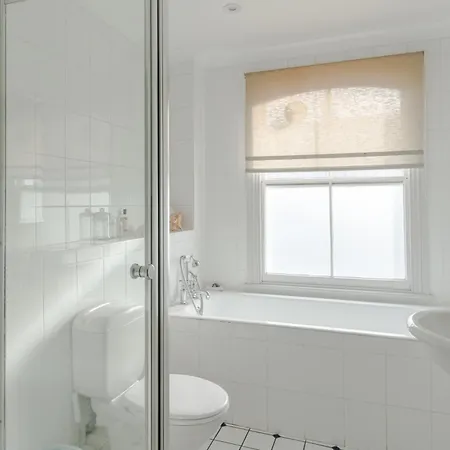 Apartment Light-filled Primrose Hill Rooftop Retreat London