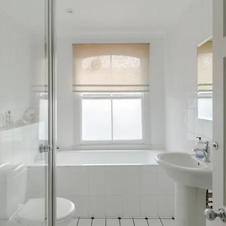 Apartment Light-filled Primrose Hill Rooftop Retreat London