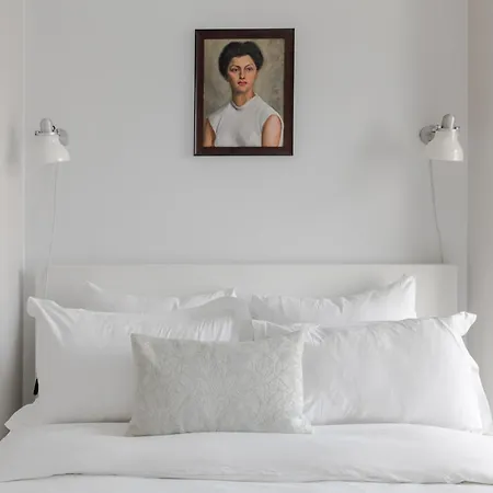 Light-filled Primrose Hill Rooftop Retreat Apartment