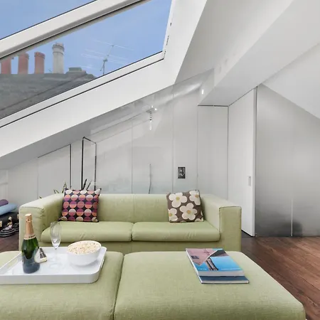 Elegant Paddington Penthouse By Morethanstays