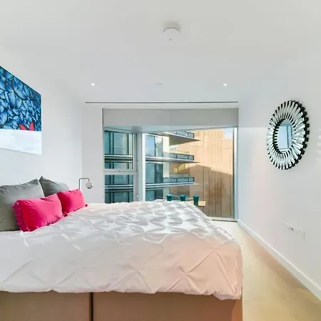 Apartment Luxury 3 Bedroom Battersea Power