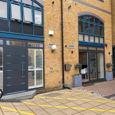 Chic & Cozy Flat In Sw London, Perfect Location! Apartment
