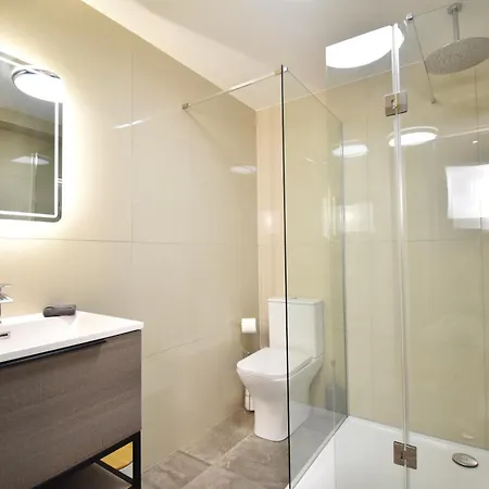 Apartment Stunning 2 Bed *