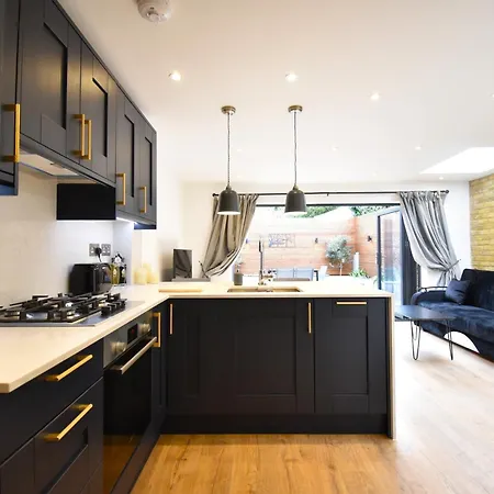 Apartment Stunning 2 Bed *