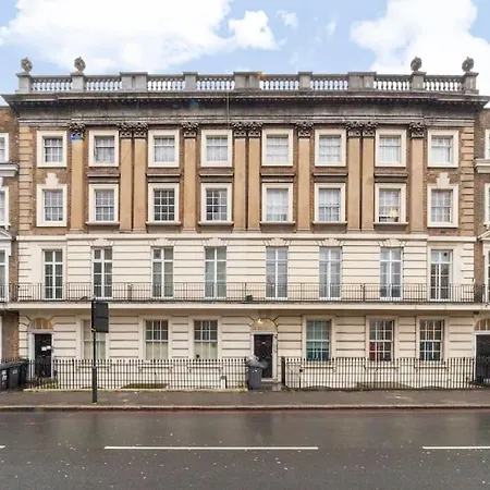 公寓 Spacious & 3-bed Flat By Popular Waterloo!