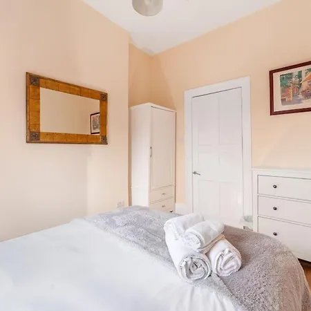公寓 Spacious & 3-bed Flat By Popular Waterloo! 伦敦