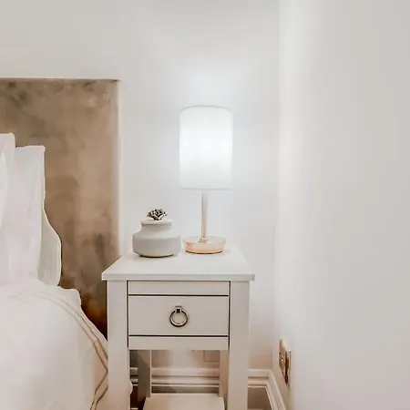 Beautiful 2bed By Hyde Park Apartamento
