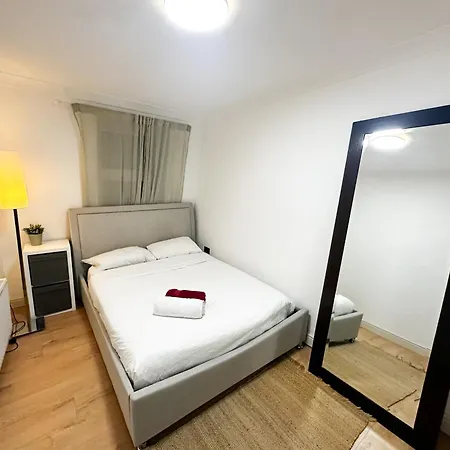 Apartment Flat 6 In Aldgate *