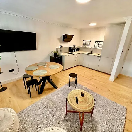 Flat 6 In Aldgate * London
