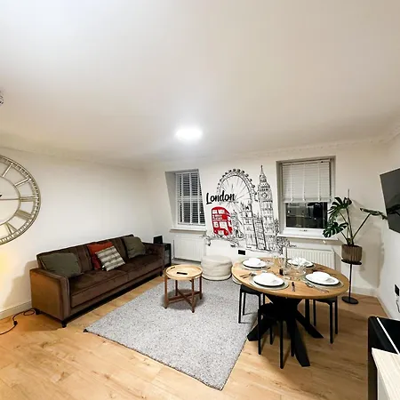Flat 6 In Aldgate * London