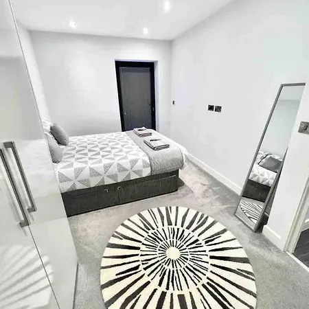 Aparthotel D & D Luxury Stanmore (Greater London)