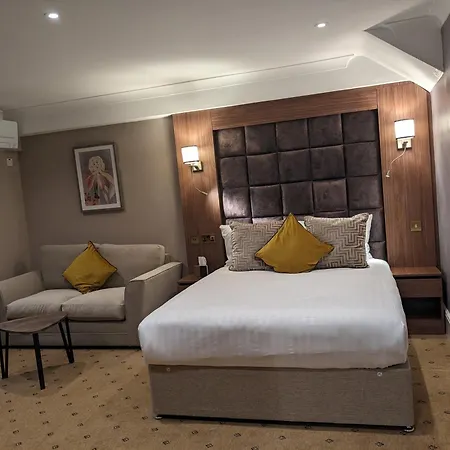 Hotel The Tudor 3*