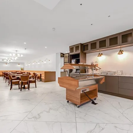 King Solomon Hotel- Golders