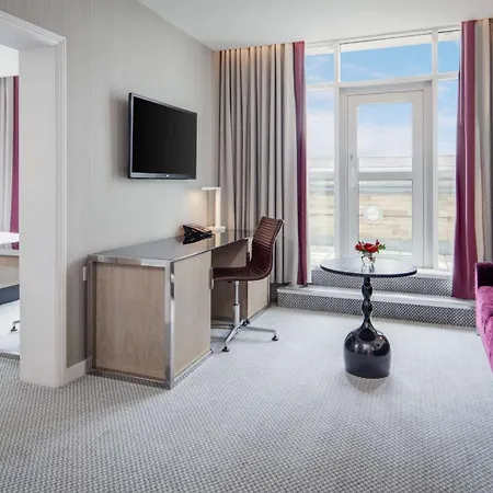 Hilton Angel Islington 4*