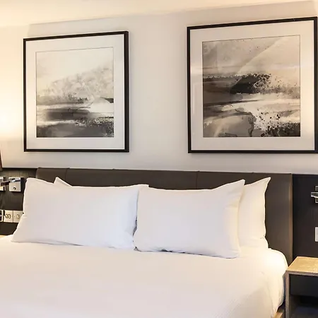 Hilton Angel Islington 4*