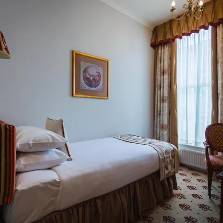 London Lodge Hotel 3*