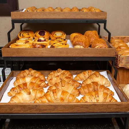 Doubletree By Hilton Ealing Hotel