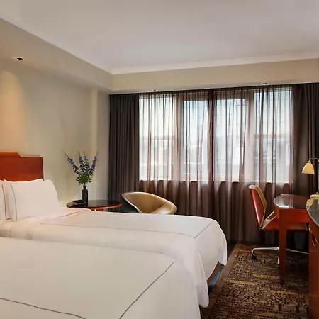 Park Plaza Victoria Hotel