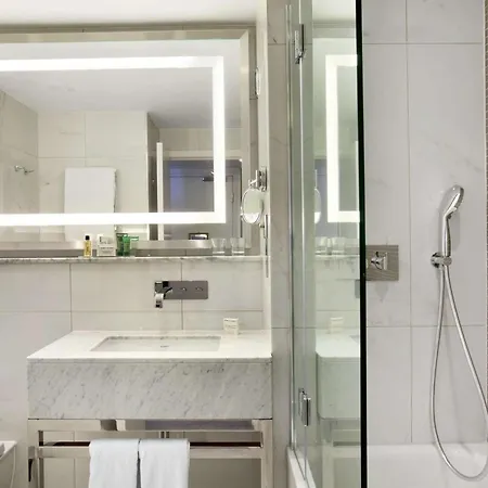 Hotel Hilton Angel Islington 4*